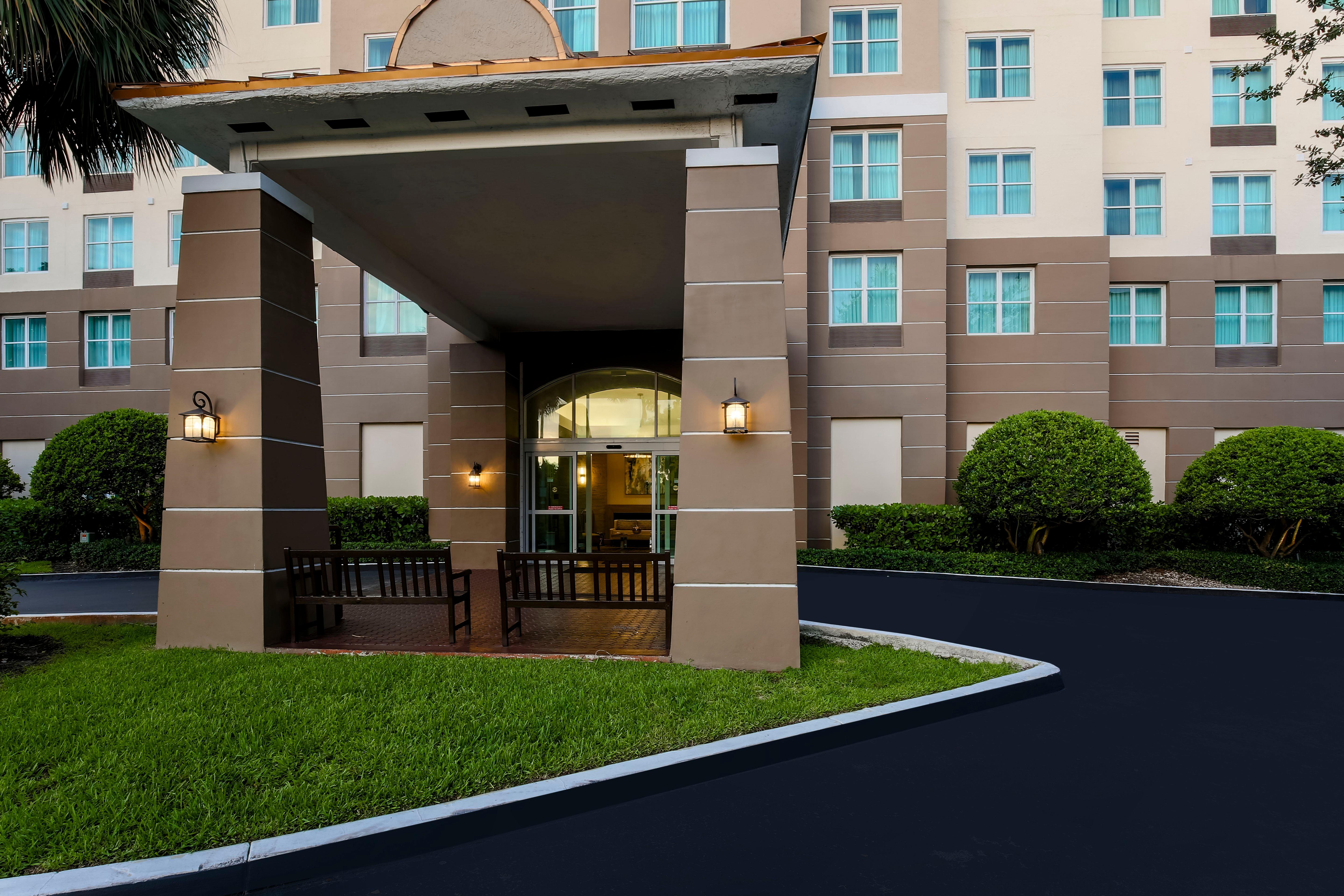 Staybridge Suites Miami Doral Area, An Ihg Hotel Exterior photo