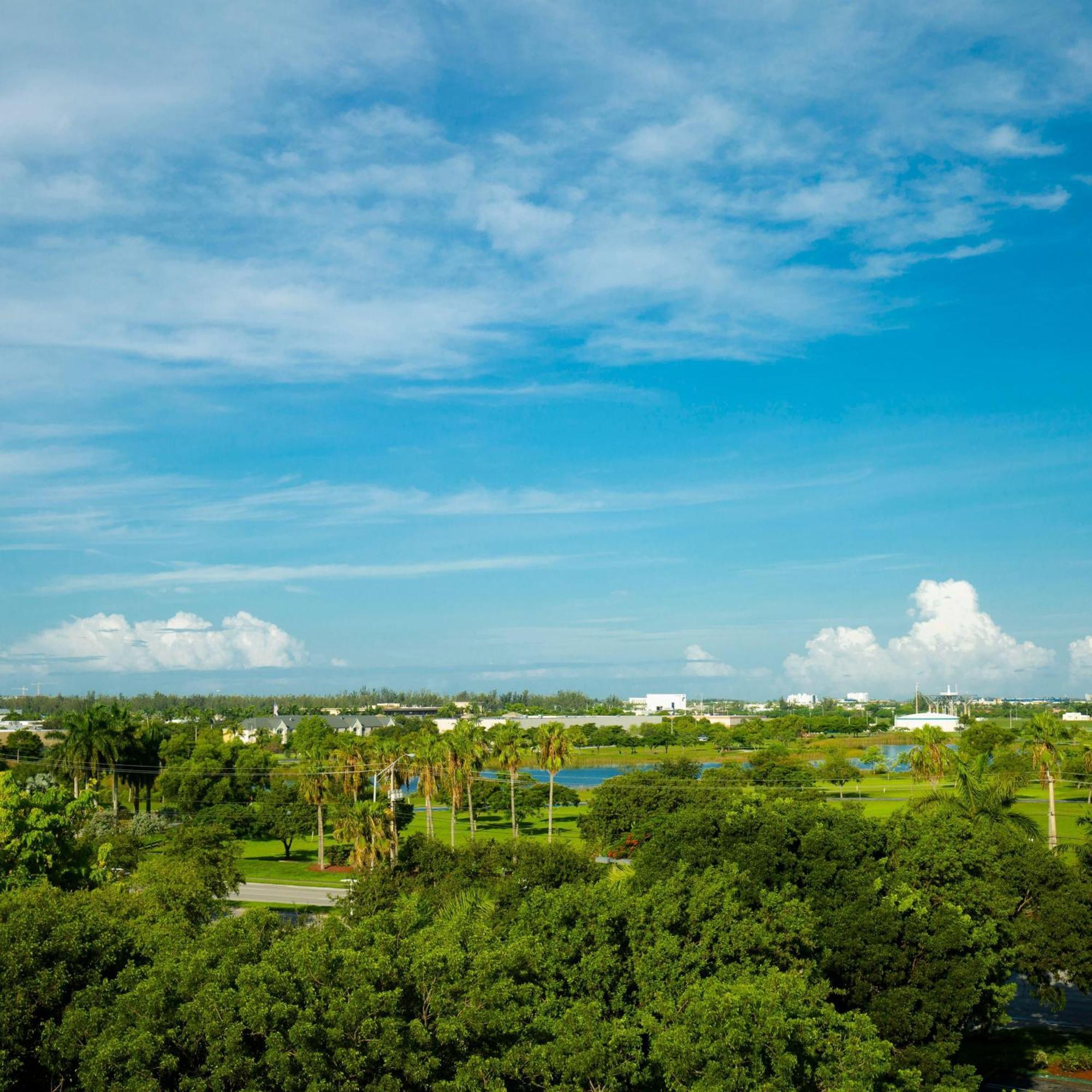 Staybridge Suites Miami Doral Area, An Ihg Hotel Exterior photo